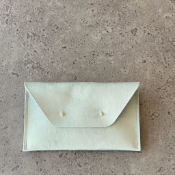 Simple Velvet | button closing | size L | 15x23cm | 6×9″ | vegan fabric envelope for prints | handmade photography pouch