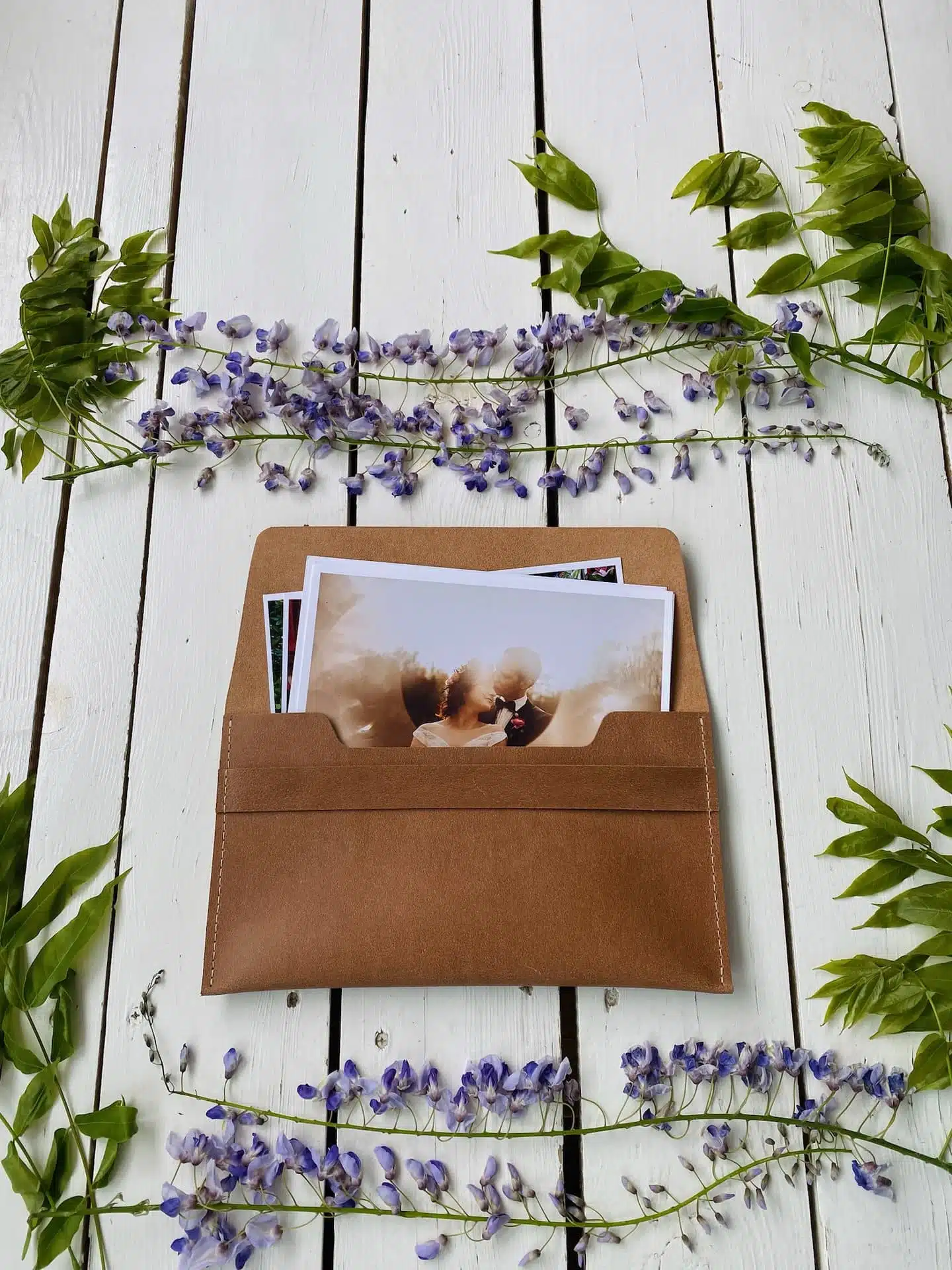 Secret Leather | strap closing | size S | 10x15cm | 4×6″ | real leather envelope for prints | handmade photography pouch