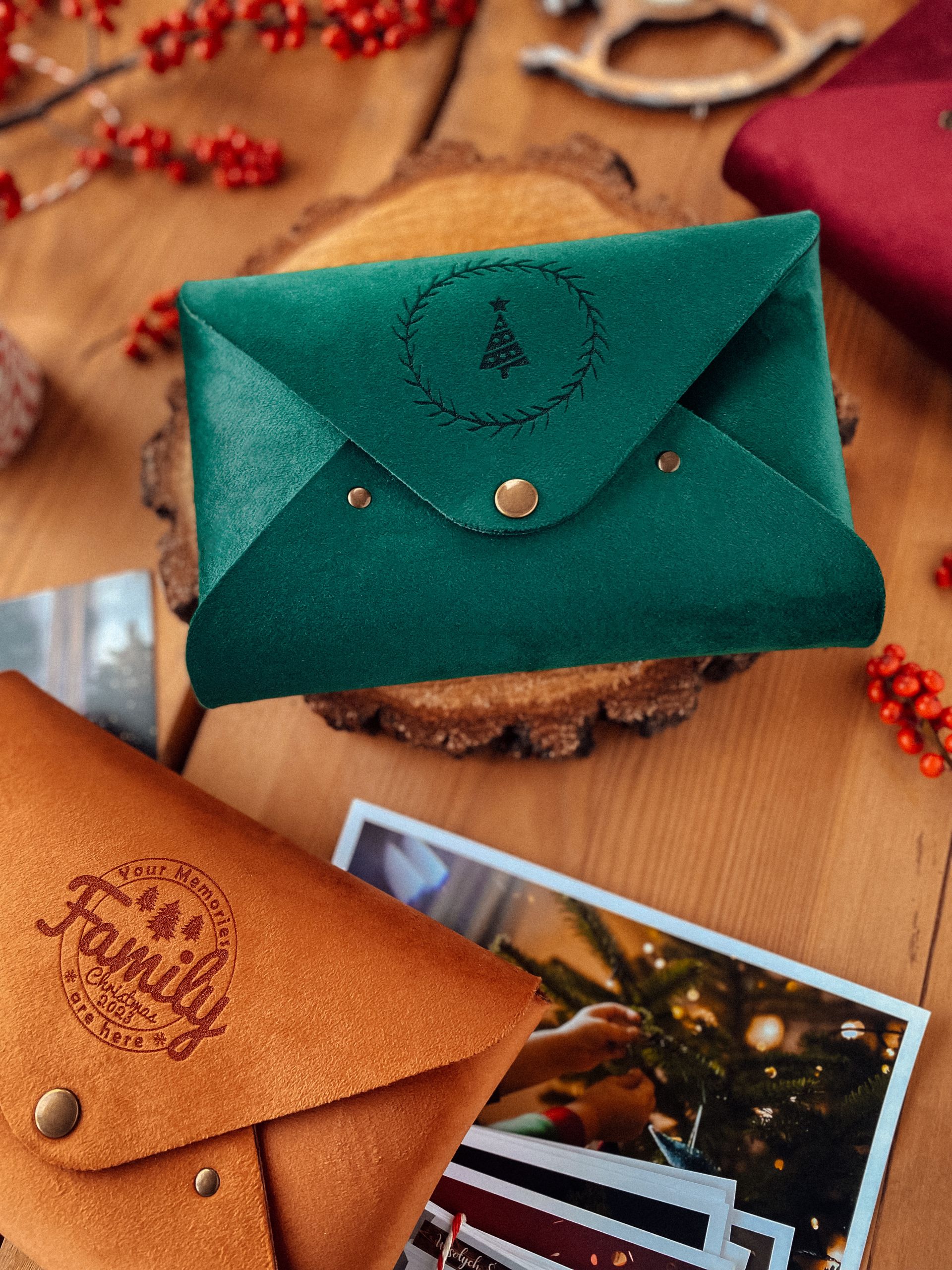 Velvet Envelopes for 4×6 inch prints: Embrace the Magic of Christmas with cozy velvet pouch and festive motives | Perfect holiday gift idea